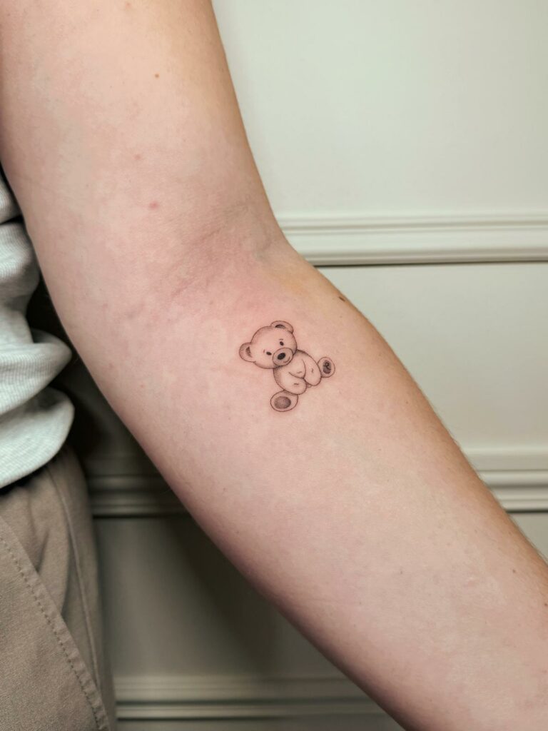 sublimbeauty-tattoo-minimaliste-ourson